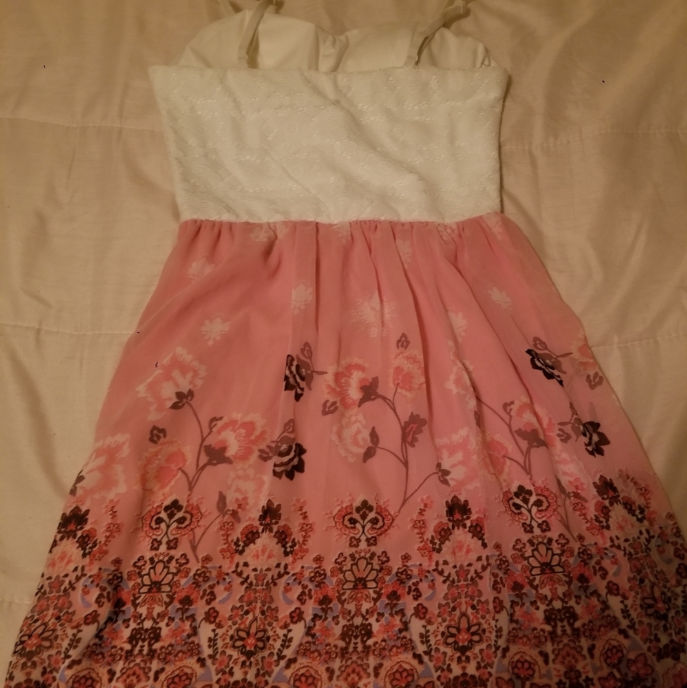 Dress - Picture 2 of 3